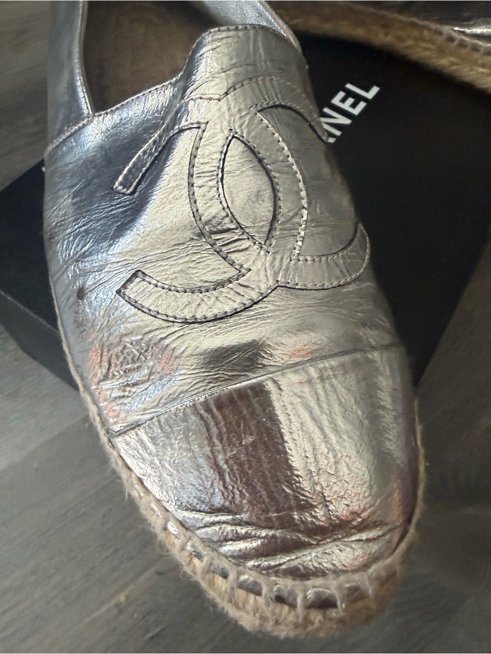 CHANEL Metallic Silver Espadrille Flats with CC Logo - Picture 2 of 5